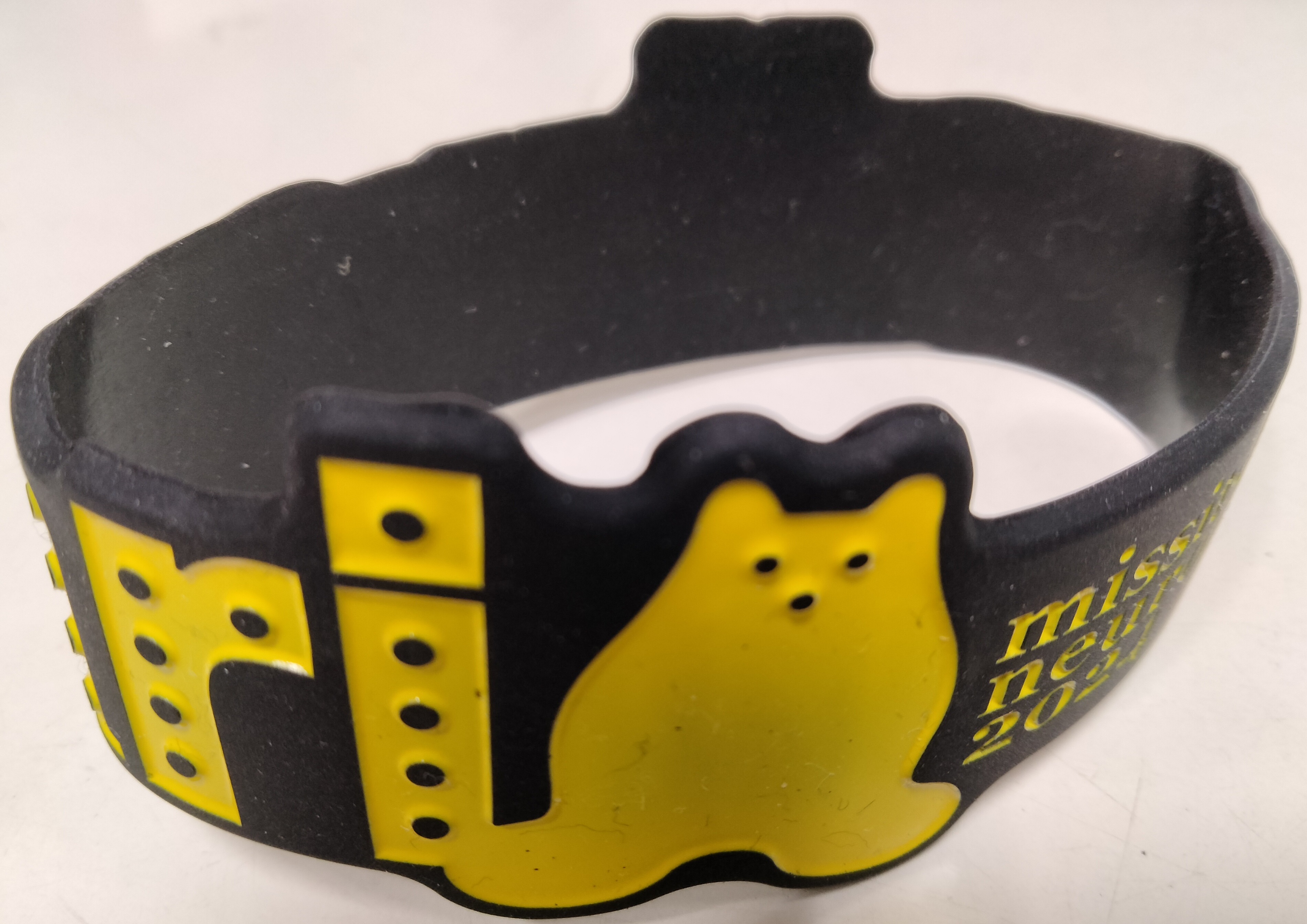 cali≠gari の グッズ ラバーバンド(missitsu neurose 2024 黒×黄)