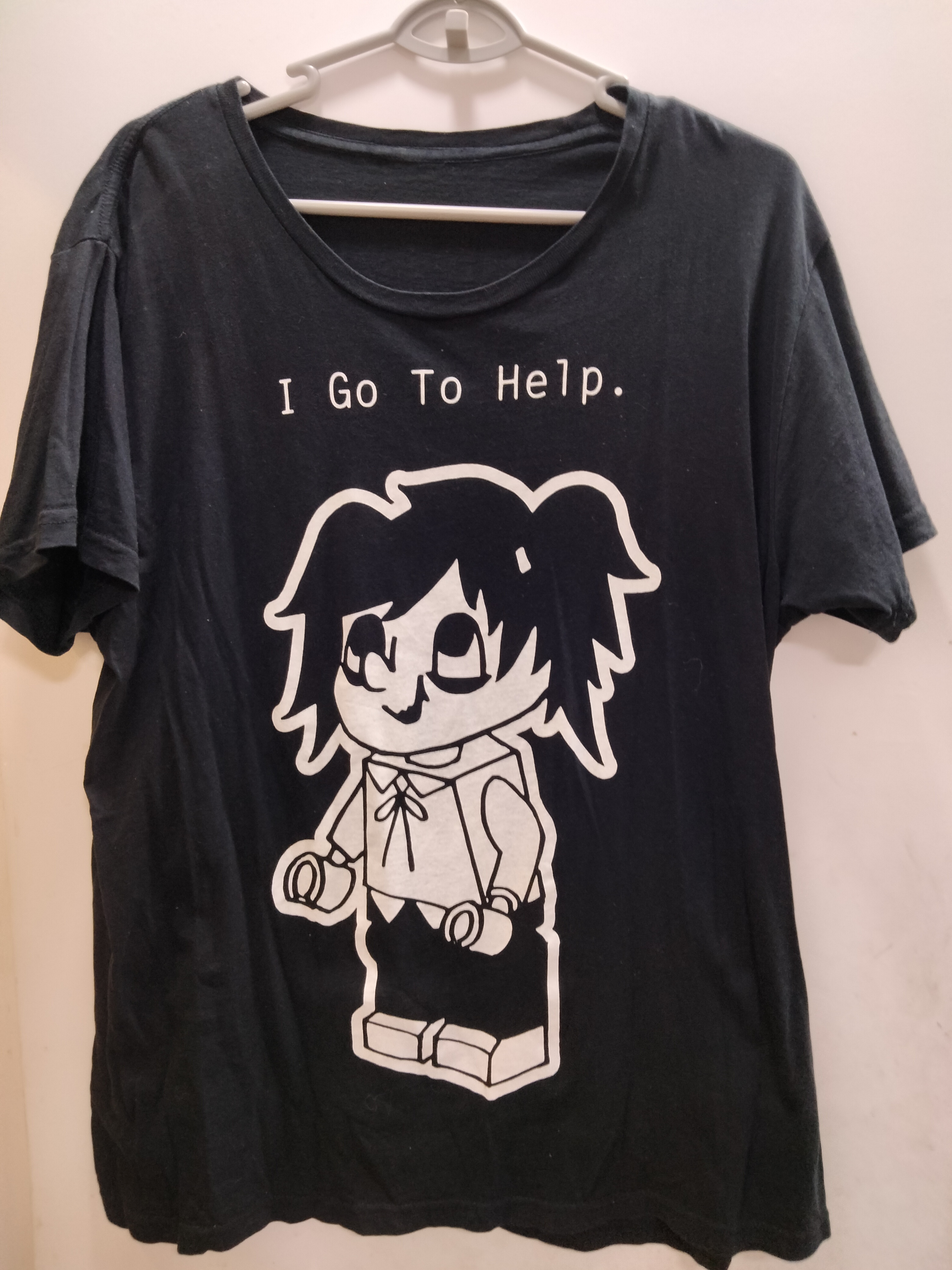 DEZERT の グッズ シャツ（I Go To Help.）
