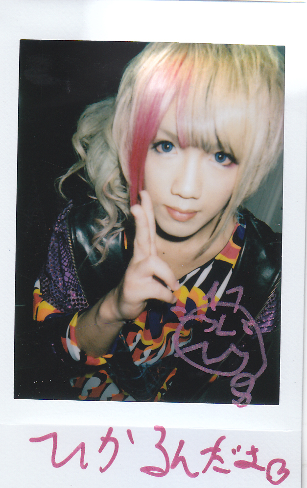 LUCHe. ひかる チェキ